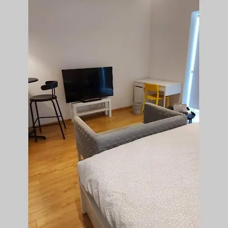 Entire Guest San Julián